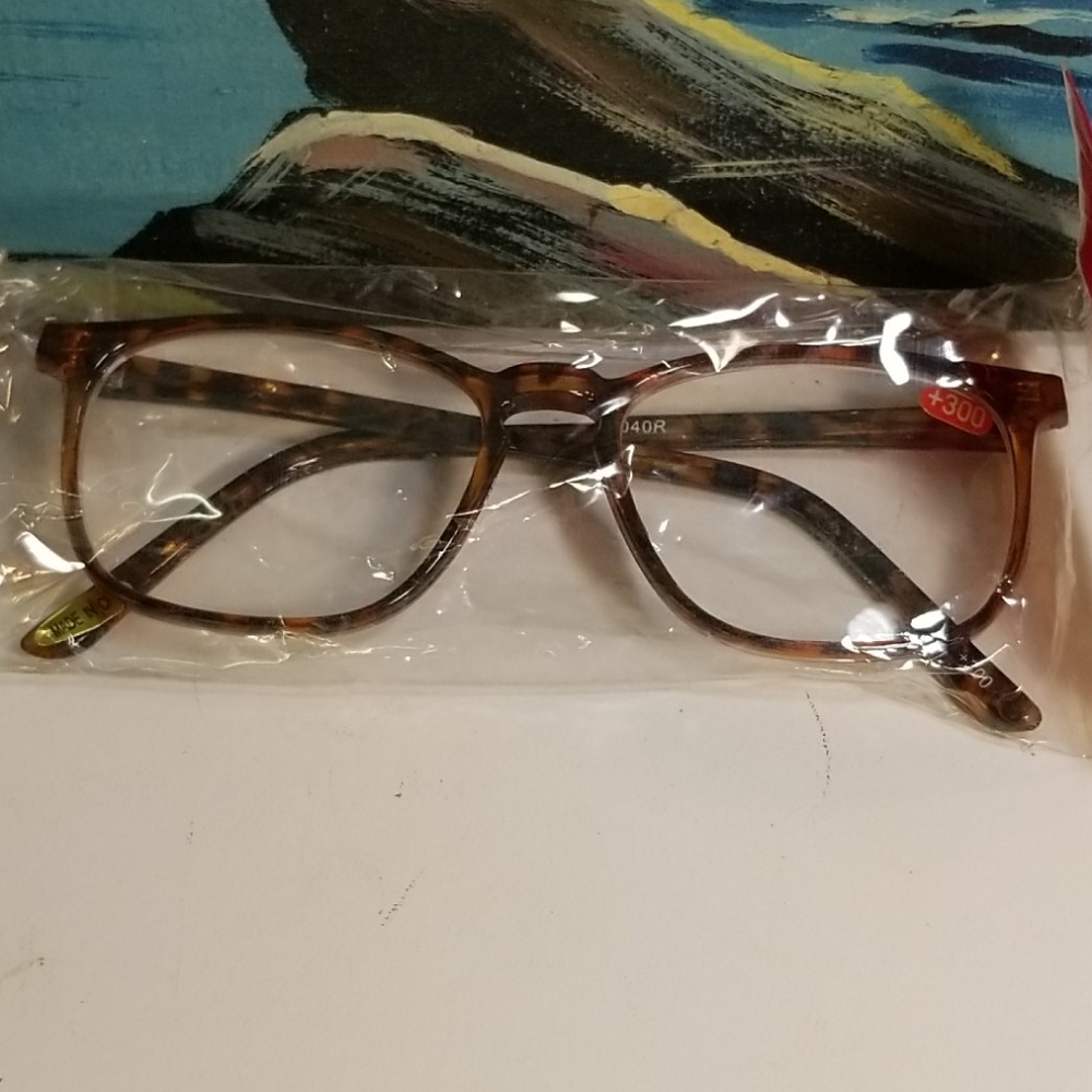 Brown Reading glasses +300